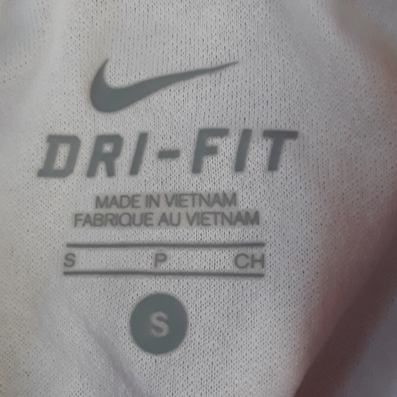 Unique Nike workout shorts - Picture 3 of 3